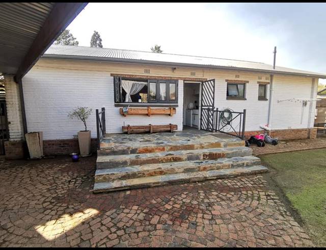 3 BEDROOM HOUSE FOR SALE IN DALVIEW